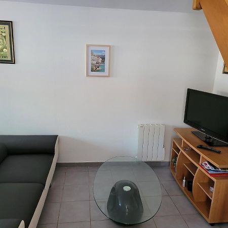 Appartement Meuble Duplex T3. Baume-les-Dames Dış mekan fotoğraf